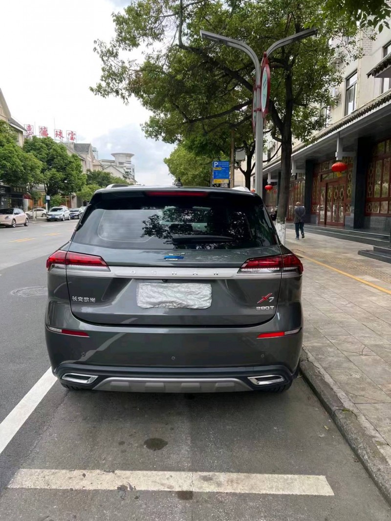 玉溪20年長安汽車歐尚4