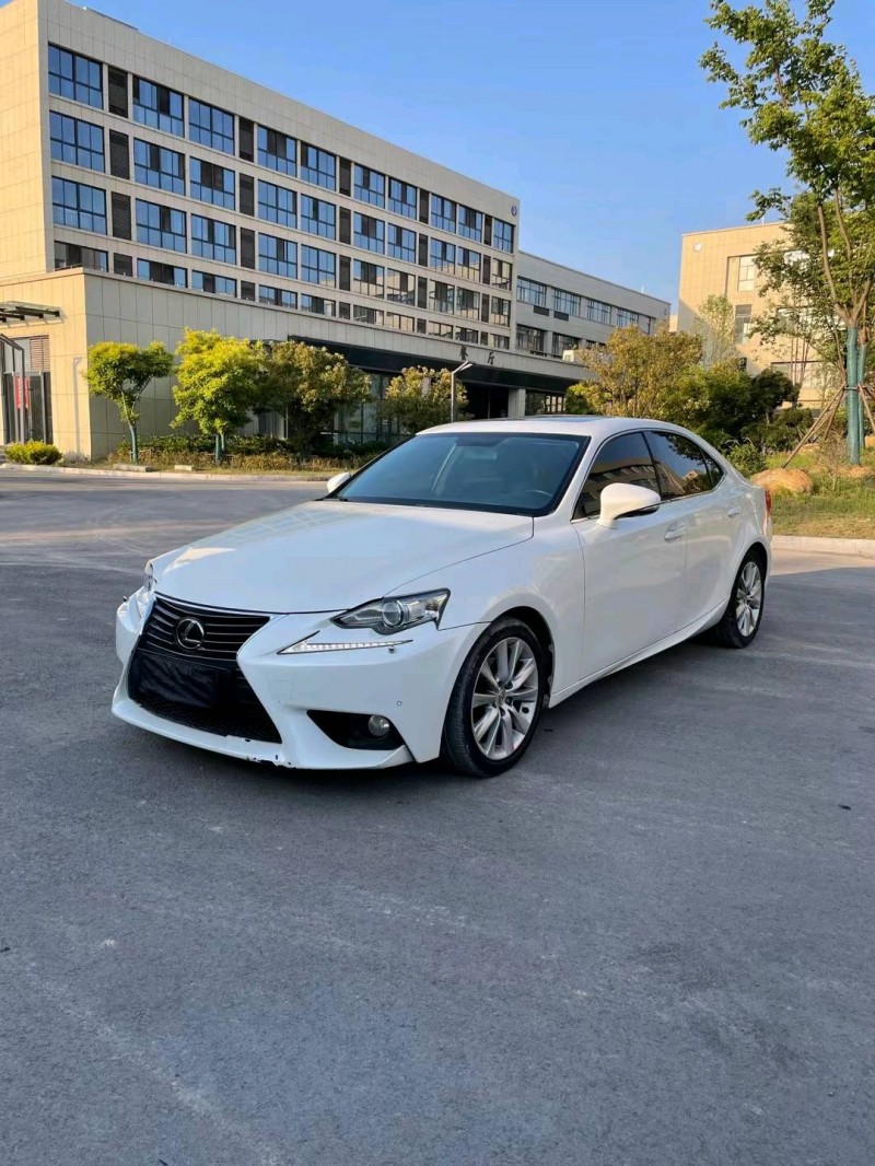 徐州14年雷克萨斯IS2