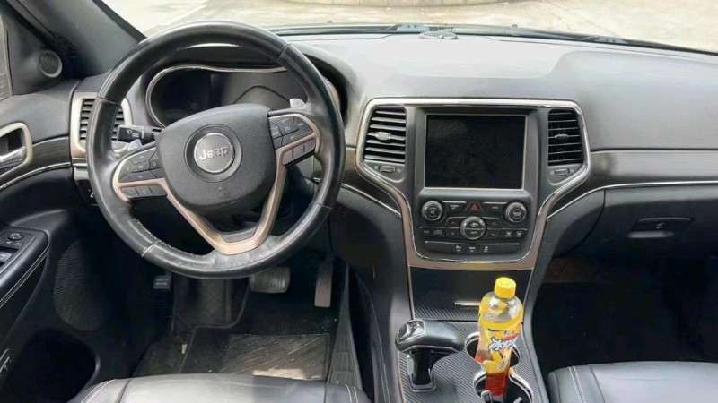 天津15年Jeep大切諾基1