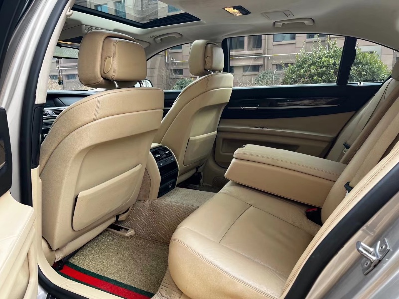 青岛13年宝马7系2