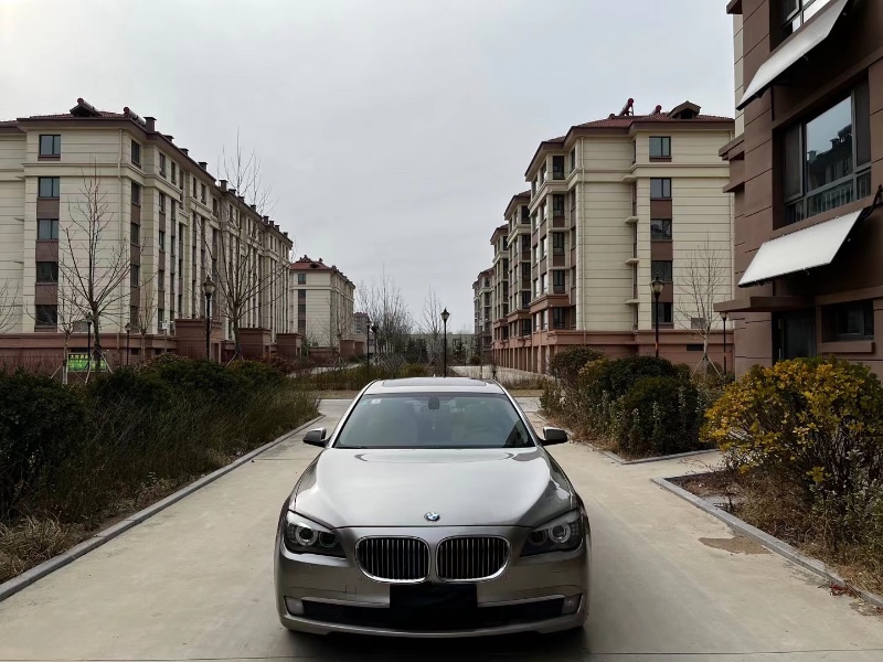 青岛13年宝马7系1