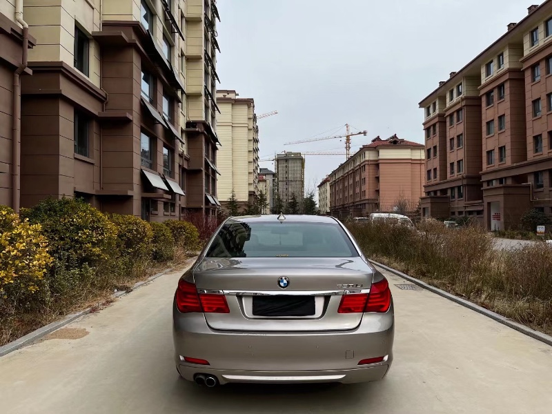 青岛13年宝马7系9