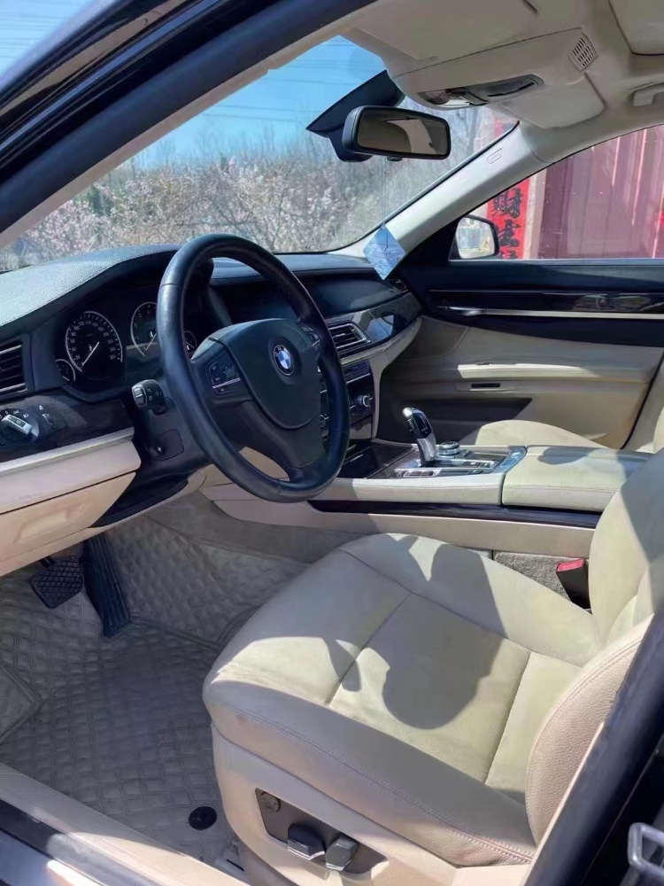 青岛11年宝马7系7