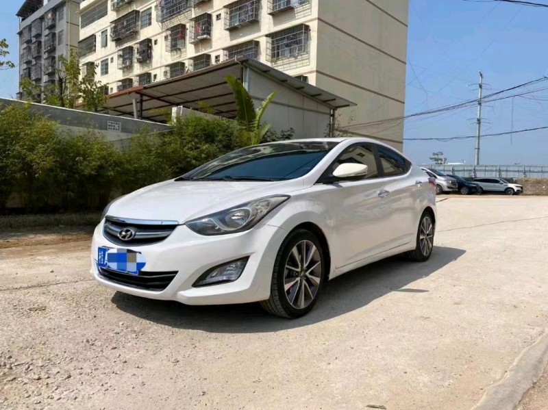 南寧16年現代朗動3