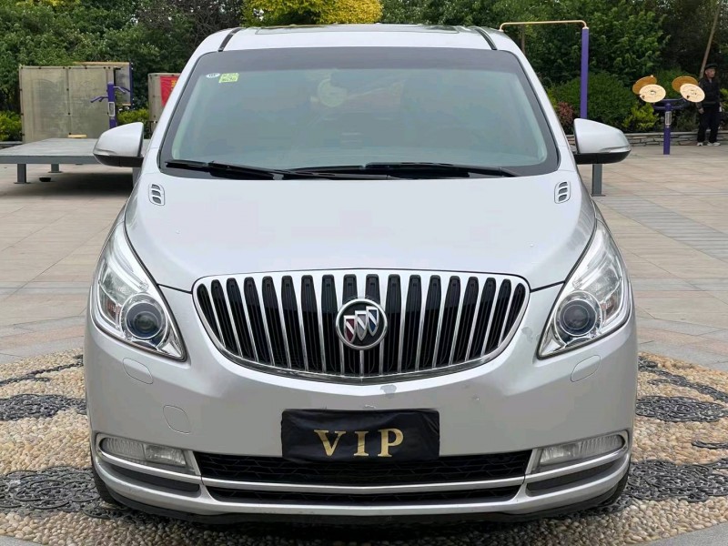 青岛11年别克GL89