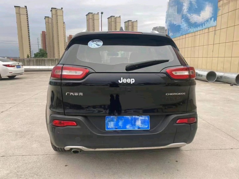 宜昌18年Jeep自由光3