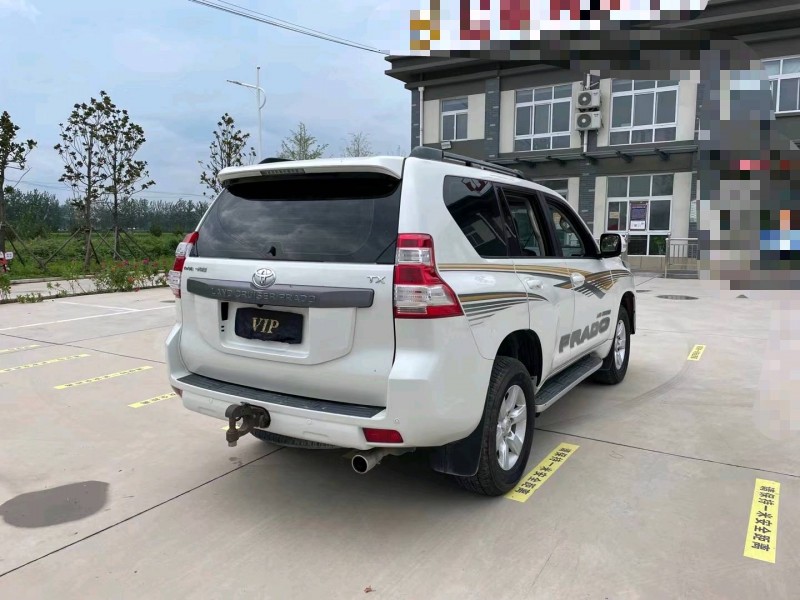 徐州17年丰田普拉多8