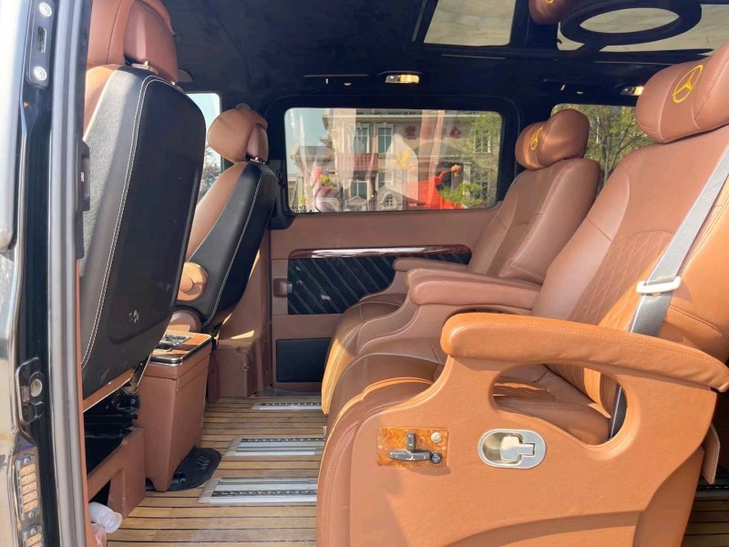 青岛14年奔驰唯雅诺6