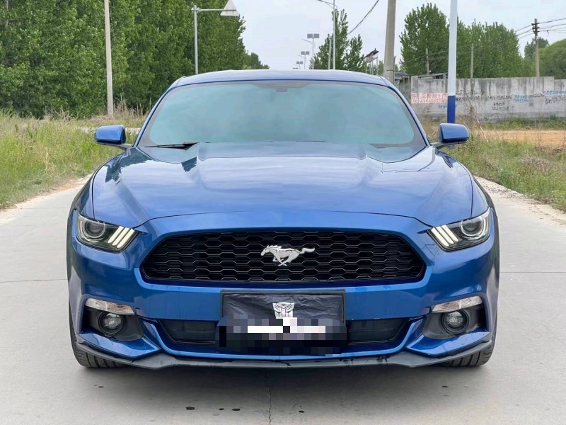 青岛17年福特野马1