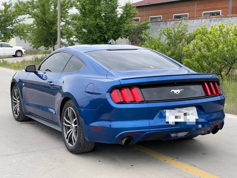 青岛17年福特野马6