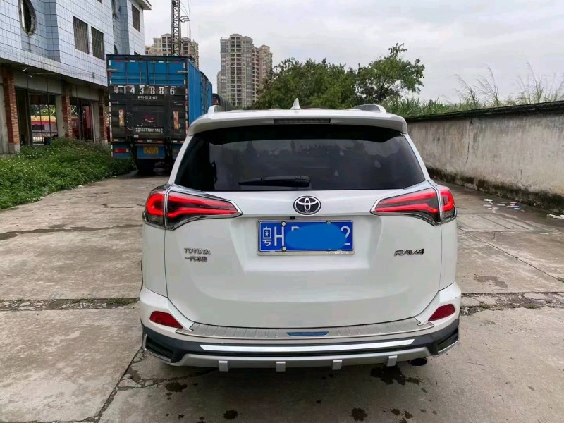 佛山18年豐田RAV4榮放3