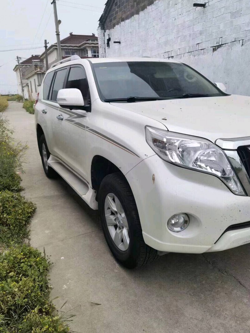 徐州17年丰田普拉多3