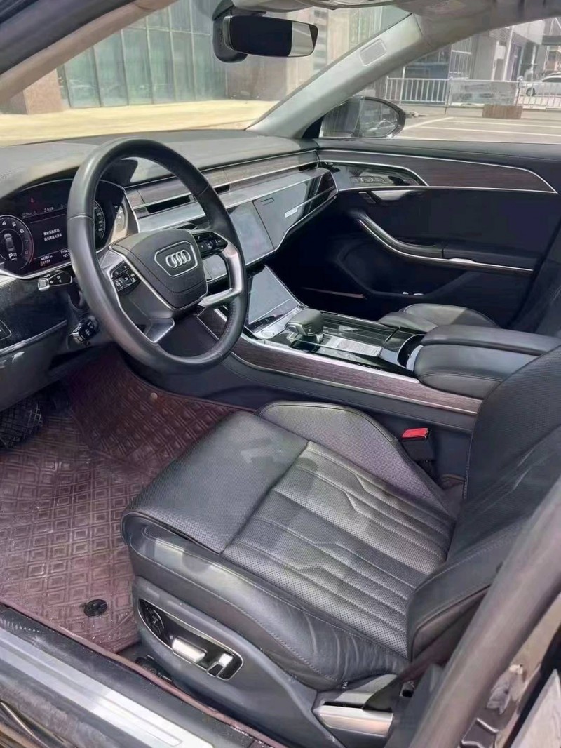 徐州19年奥迪A8L6