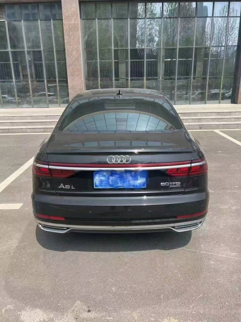 徐州19年奥迪A8L9