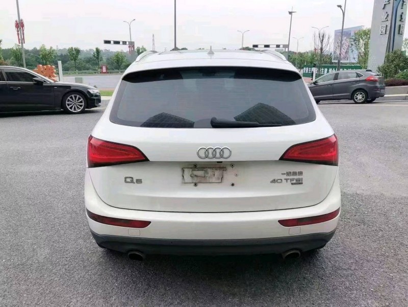 宜春14年奧迪Q57