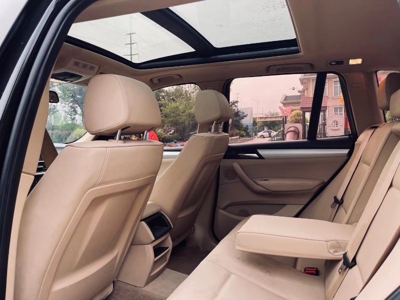 青岛17年宝马X36