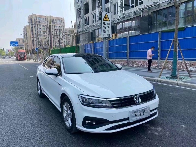 成都21年大眾凌渡2