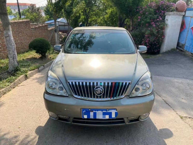 青岛11年别克GL81