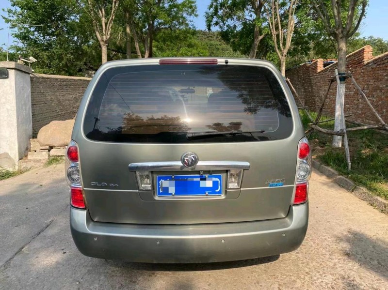 青岛11年别克GL83