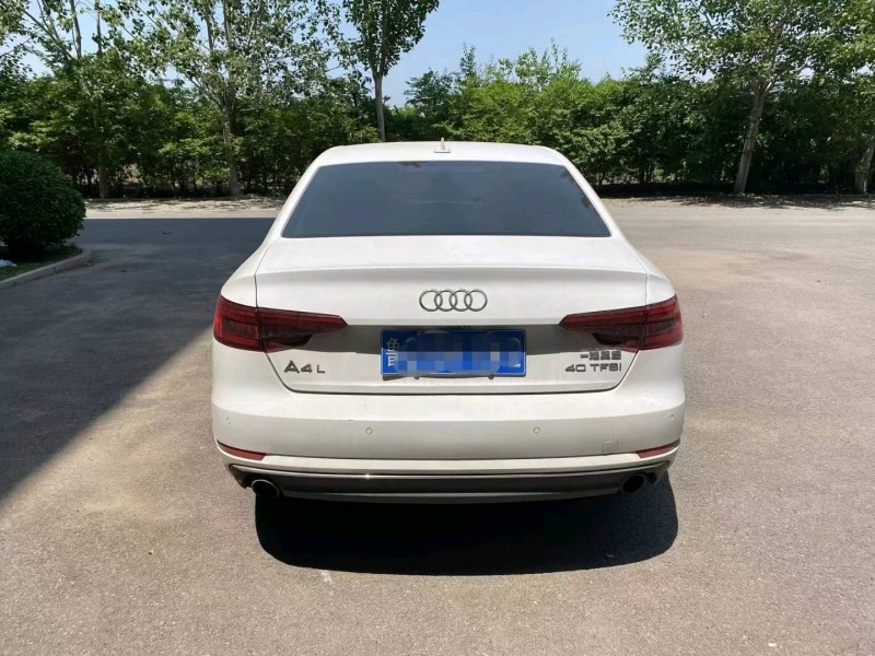 天津17年奧迪A4L5