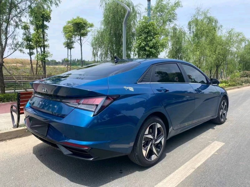 成都22年現代伊蘭特4