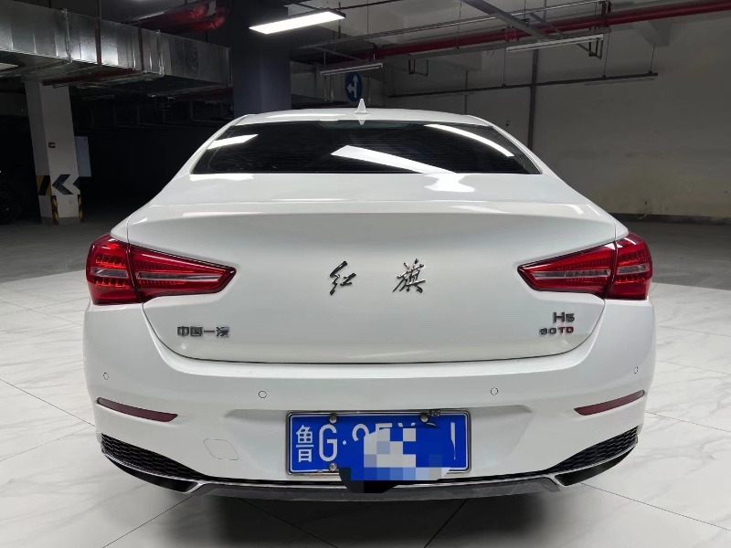 成都20年紅旗H52