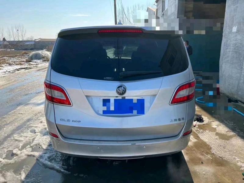 青岛12年别克GL85