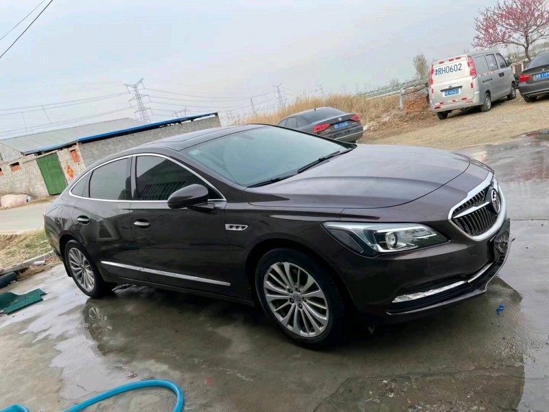 青岛17年别克君越3