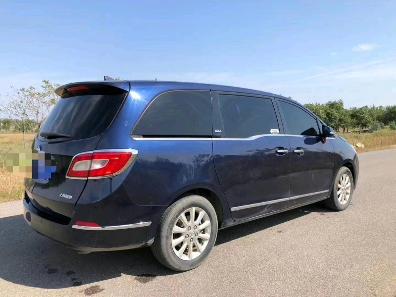 青岛11年别克GL86