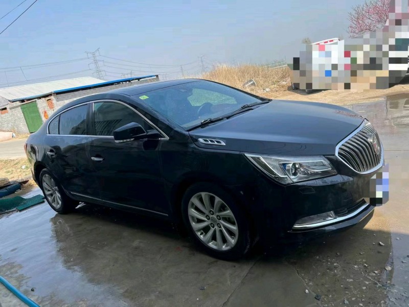 青岛15年别克君越2