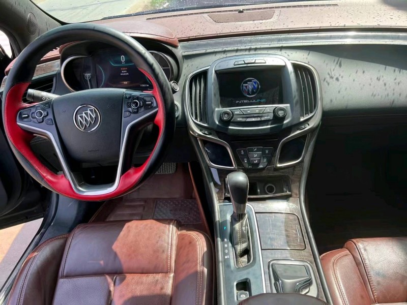 青岛15年别克君越7