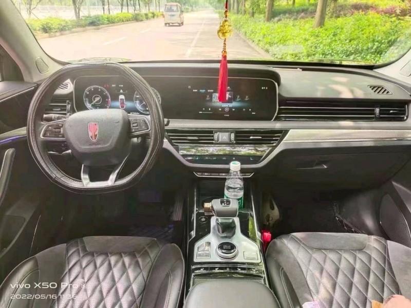 青岛20年红旗HS52