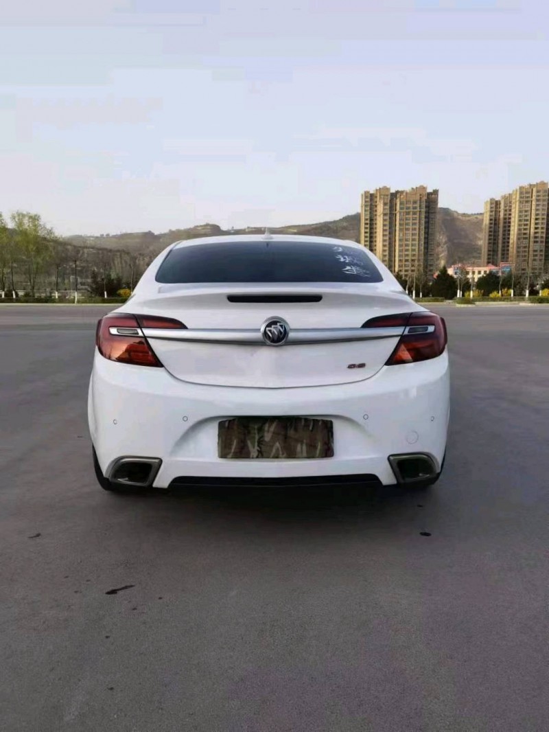 青岛14年别克君威9