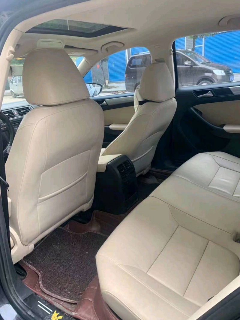 青岛14年大众速腾4