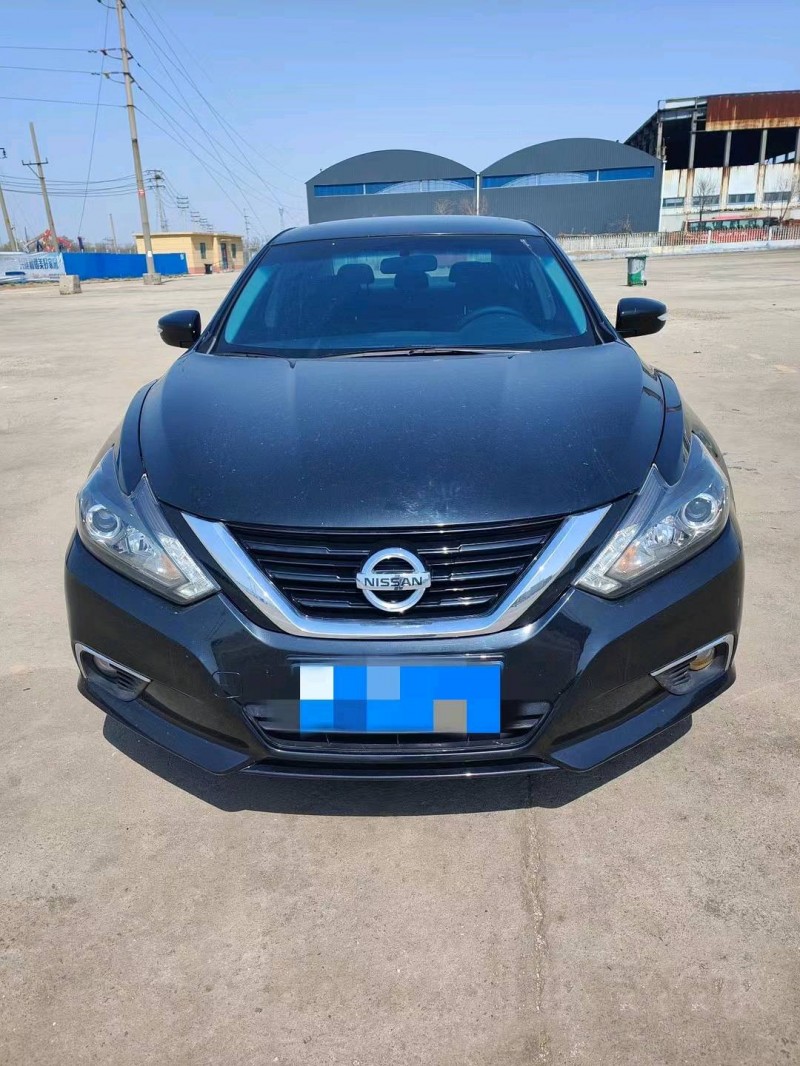 邢臺18年日產天籟1