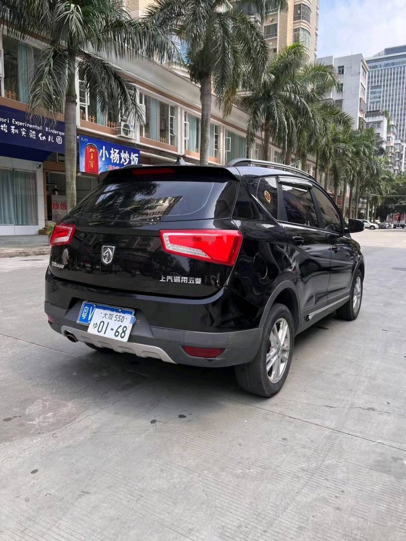 汕頭18年寶駿5605