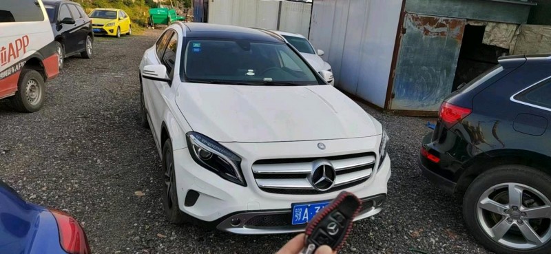 宜昌17年奔馳GLA2