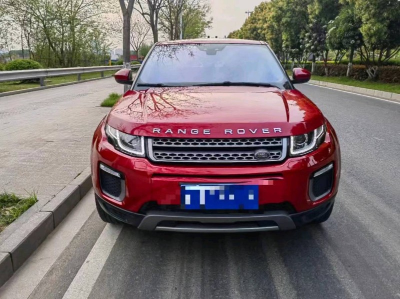 北京17年路虎极光1