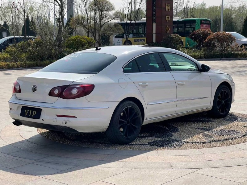 青岛13年大众CC8