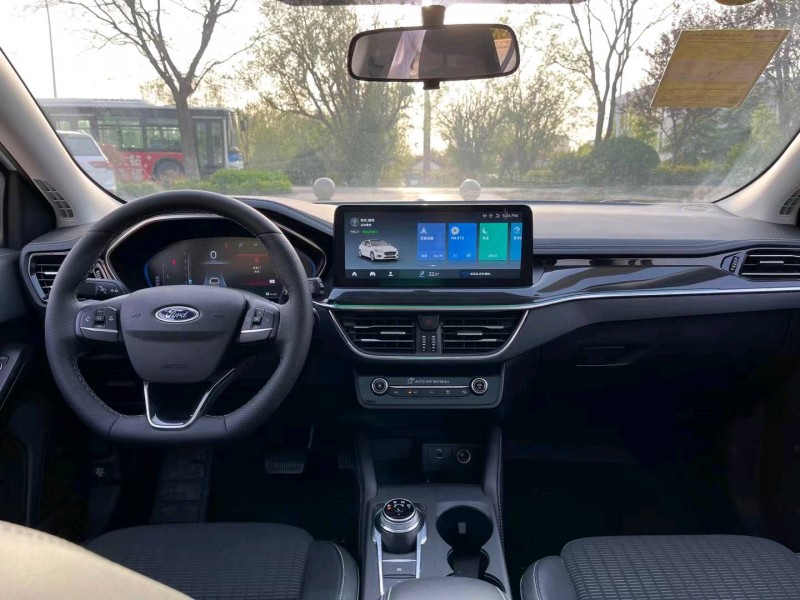 青岛21年福特福克斯6