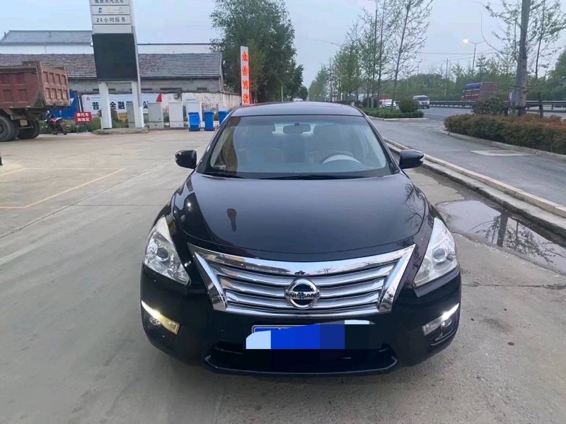 東營13年日產天籟1