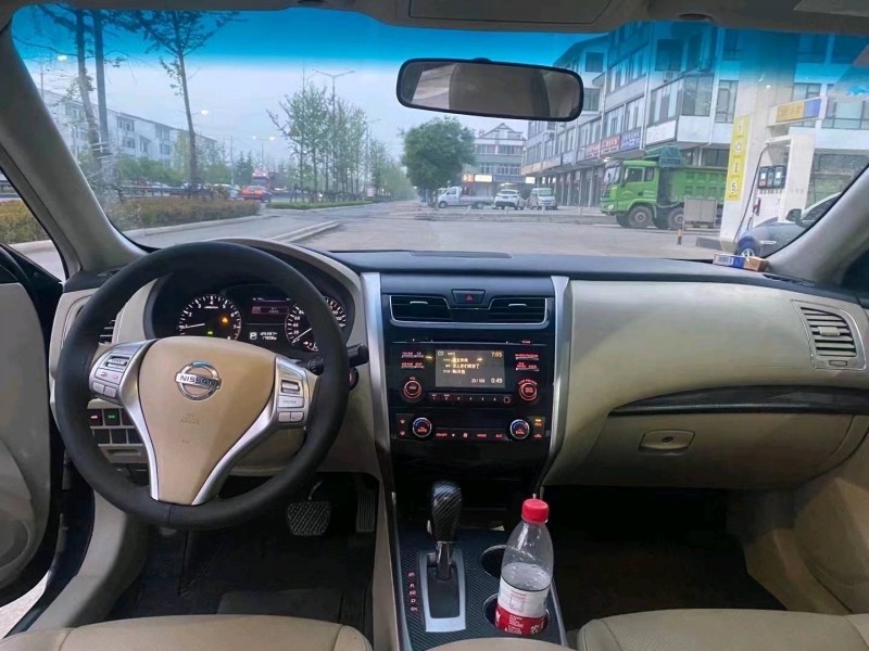 東營13年日產天籟6