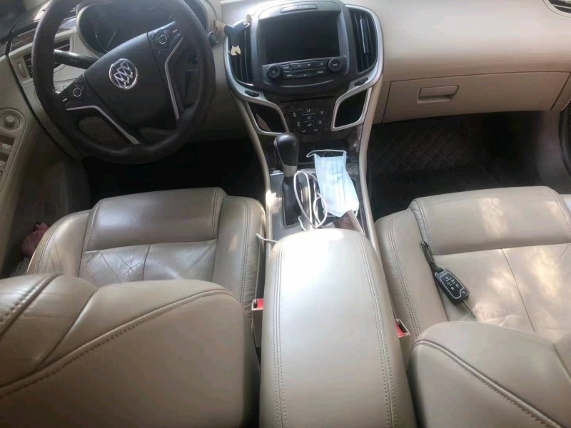 青岛14年别克君越5