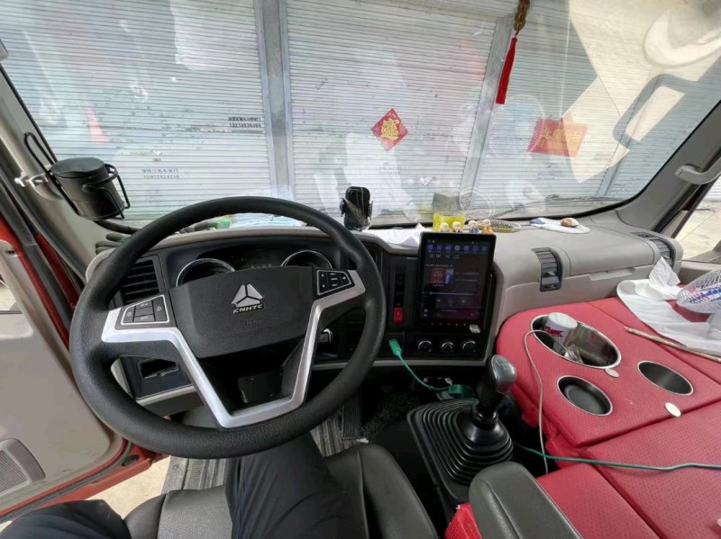 徐州21年卡車系列重汽豪沃4