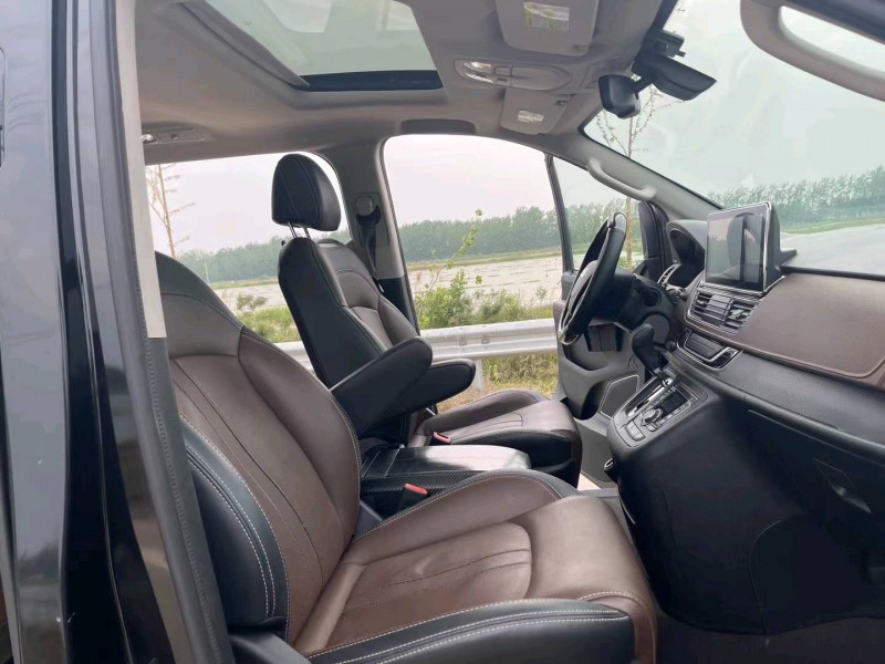 徐州18年大通G106