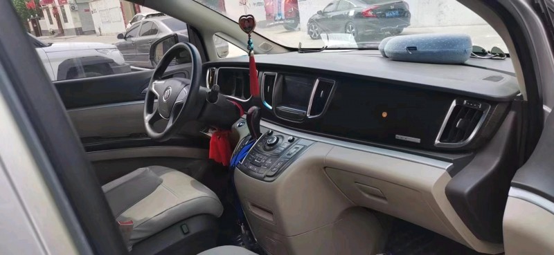 青岛14年别克GL83