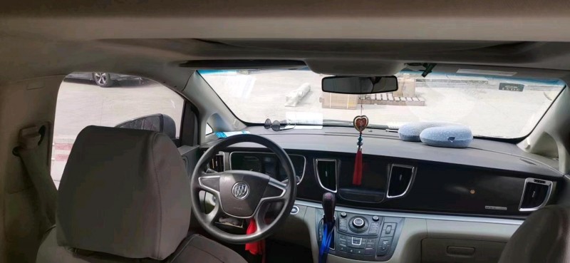 青岛14年别克GL84