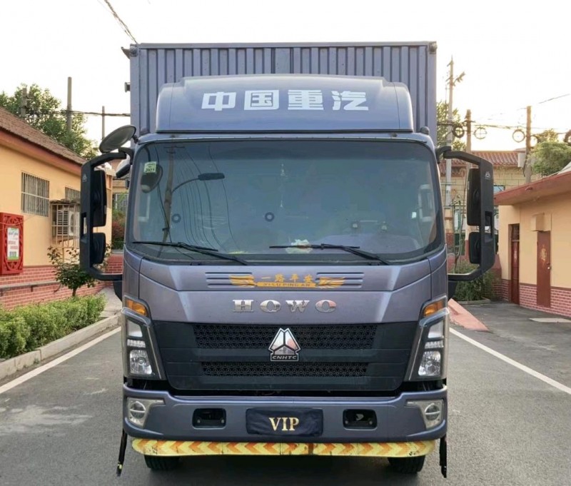 青島21年卡車系列重汽豪沃1