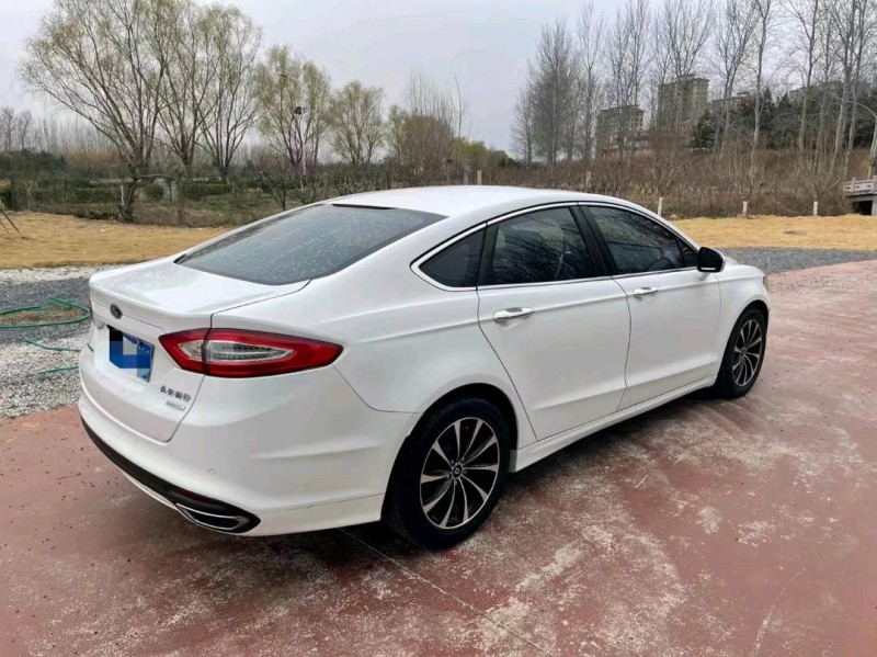 青岛16年福特蒙迪欧8