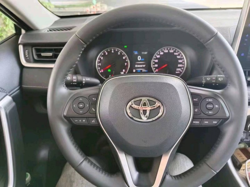 北京22年丰田威兰达6